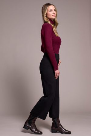 Signature Every Body Ponte High Rise Capri Pants-Black