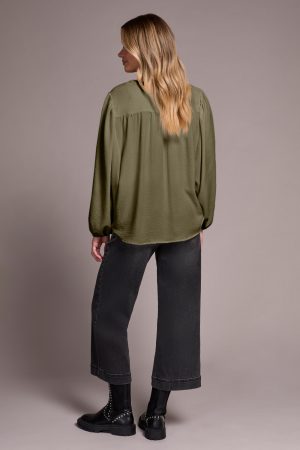Airflow Long Sleeve Mandarin Collar Blouse-Oliveleaf