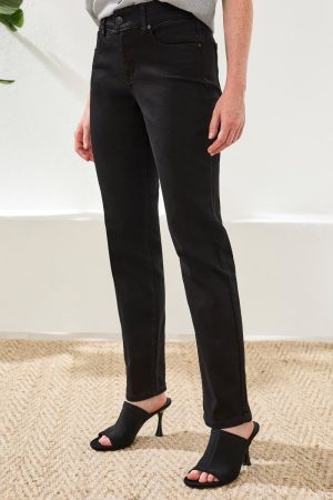 Petite Sophia Curvy Straight Leg Jeans-Black