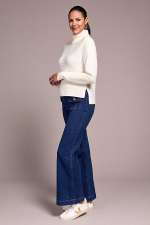 2-Tone Turtleneck High Low Sweater-Cream