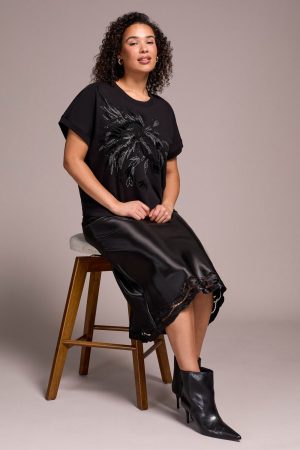 Beaded Embroidery Cap Sleeve Crew Neck Top-Black