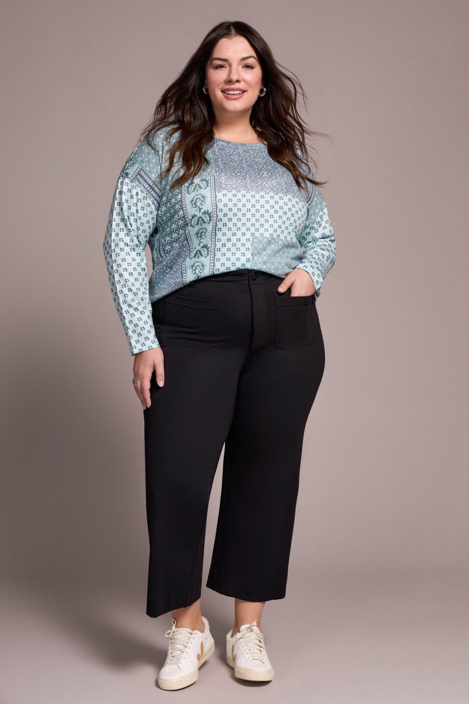 Signature Every Body Ponte High Rise Capri Pants-Black