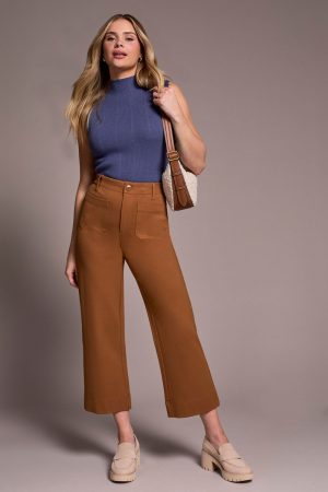 Signature Every Body Ponte High Rise Capri Pants-Walnut