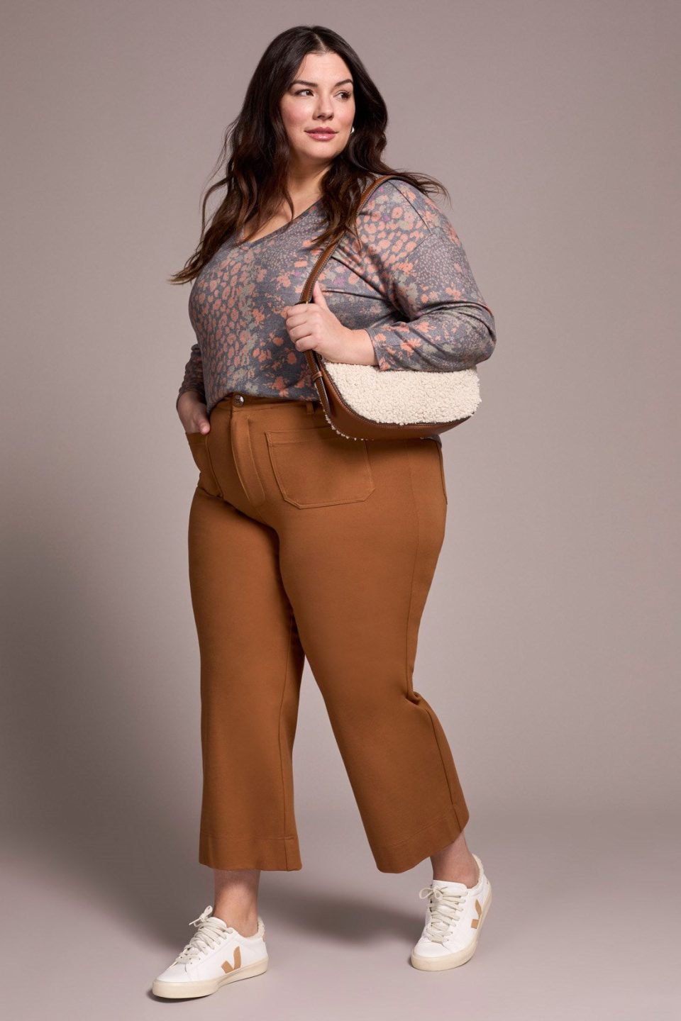 Signature Every Body Ponte High Rise Capri Pants-Walnut