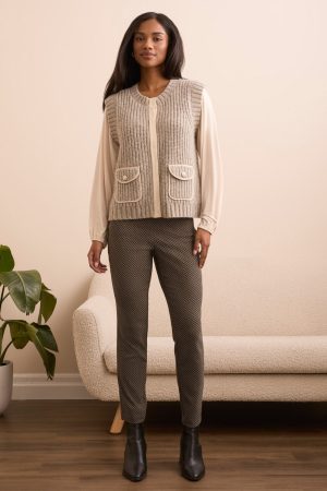 Cozy Sleeveless Knit Vest With Hidden Buttons-H sandstone