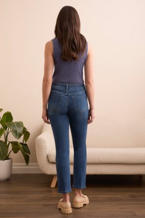 Sophia Curvy Boundless Stretch Denim Pull-On Slim Crop Jeans-Fadedblue