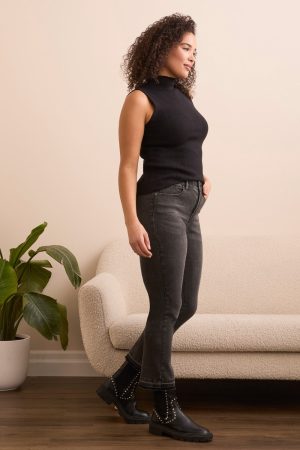 Sophia Curvy Micro Flare Jeans-Blackmist