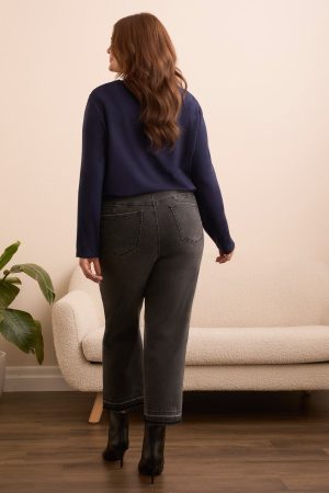 Sophia Curvy Micro Flare Jeans-Blackmist