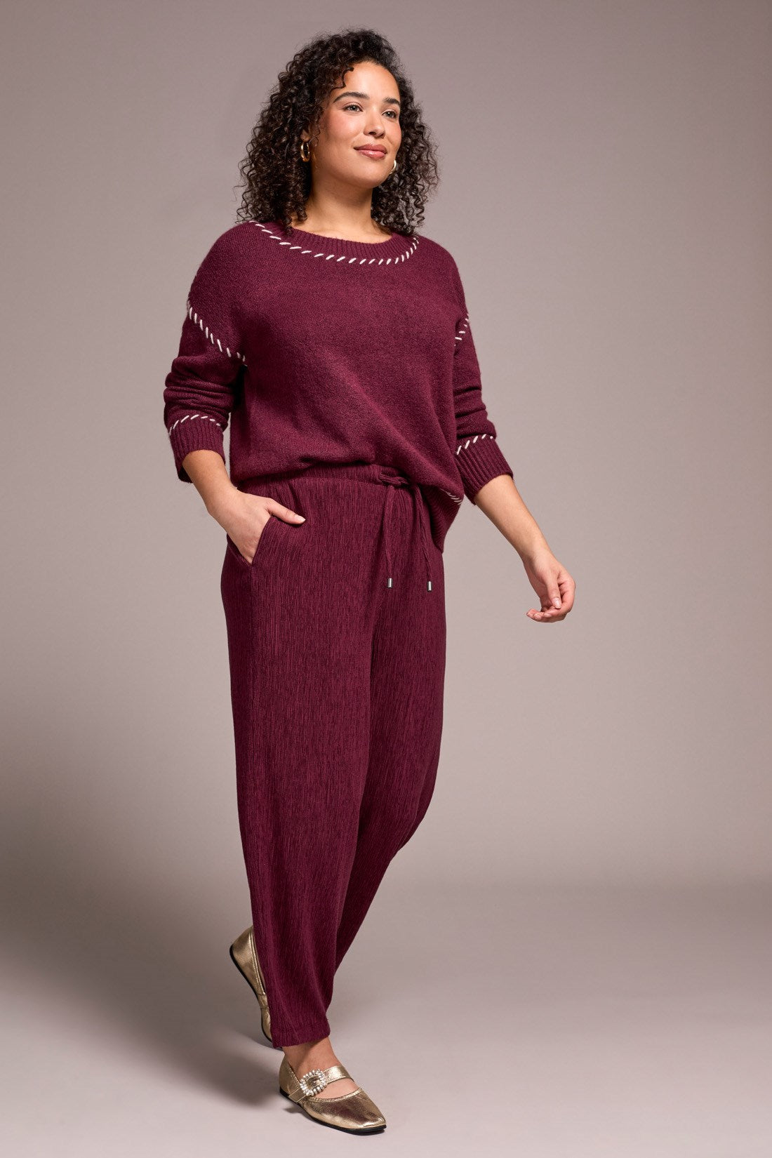 tribal-two-tone-crinkle-knit-pull-on-barrel-pant-wine-111-2333o0009.jpg